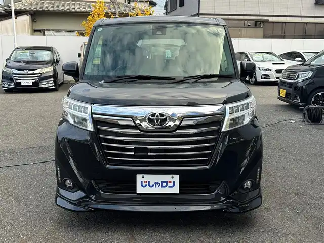 トヨタ ルーミー カスタムG S 滋賀県 2016(平28)年 7.8万km ブラックマイカメタリック (株)IDOMが運営する【じしゃロン草津店】の自社ローン対象車両になります。こちらは現金ご利用時の価格です。自社ローンご希望の方は別途その旨お申付け下さい。