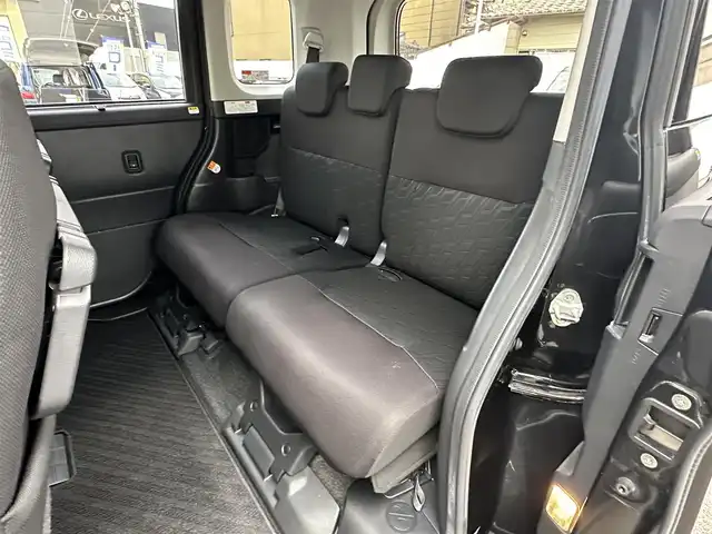 トヨタ ルーミー カスタムG S 滋賀県 2016(平28)年 7.8万km ブラックマイカメタリック (株)IDOMが運営する【じしゃロン草津店】の自社ローン対象車両になります。こちらは現金ご利用時の価格です。自社ローンご希望の方は別途その旨お申付け下さい。