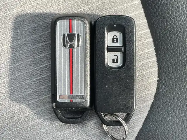 ホンダ Ｎ ＯＮＥ RS 滋賀県 2019(平31)年 2.8万km シャイニンググレーM 純正ナビ/（BT/FM/AM）/バックカメラ/ビルトインETC/衝突軽減ブレーキ/追従クルーズコントロール/横滑り防止装置/ドライブレコーダー/LEDヘッドライト/フォグランプ/純正フロアマット/スマートキー/プッシュスタート/スペアキー
