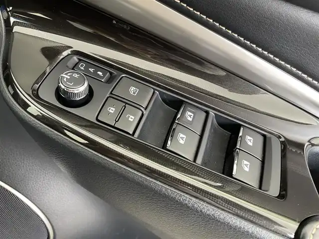 トヨタ ハリアー プレミアム 富山県 2018(平30)年 5.9万km スパークリングブラックパールクリスタルシャイン ALPINE9型ナビ（AM/FM/CD/DVD/USB/BT/HDMI）/フルセグTV/バックカメラ/寒冷地仕様/レーダークルーズコントロール/プリクラッシュセーフティ/レーンキープアシスト/オートマチックハイビーム/LEDヘッドライト/オートブレーキホールド/電動リアゲート/ビルトインETC/ドライブレコーダー前後/ハーフレザーシート/RAYS18インチAW/スマートキー×２/プッシュスタート/純正フロアマット