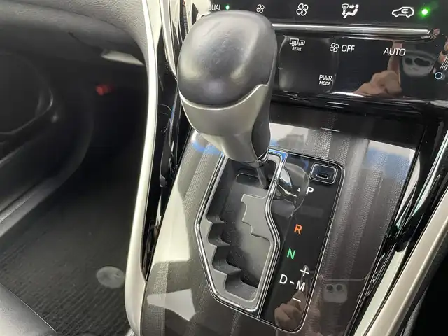 トヨタ ハリアー プレミアム 富山県 2018(平30)年 5.9万km スパークリングブラックパールクリスタルシャイン ALPINE9型ナビ（AM/FM/CD/DVD/USB/BT/HDMI）/フルセグTV/バックカメラ/寒冷地仕様/レーダークルーズコントロール/プリクラッシュセーフティ/レーンキープアシスト/オートマチックハイビーム/LEDヘッドライト/オートブレーキホールド/電動リアゲート/ビルトインETC/ドライブレコーダー前後/ハーフレザーシート/RAYS18インチAW/スマートキー×２/プッシュスタート/純正フロアマット