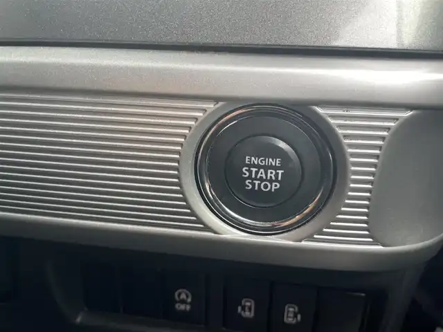 スズキ スペーシア ギア HYBRID XZターボ 千葉県 2019(令1)年 11.6万km ブルーイッシュブラックパール3 (株)IDOMが運営する【じしゃロン八千代店】の自社ローン対象車両になります。こちらは現金またはオートローンご利用時の価格です。自社ローンご希望の方は別途その旨お申付け下さい/純正８インチナビ（CN-RZ843）/・CD/DVD/・フルセグTV/・Bluetooth接続/バックカメラ/全方位カメラ/ビルトインETC/両側パワースライドドア/ステアリングリモコン/クルーズコントロール/HUD/パドルシフト/D/N席シートヒーター/LEDヘッドライト/プッシュスタート/スマートキー/純正フロアマット