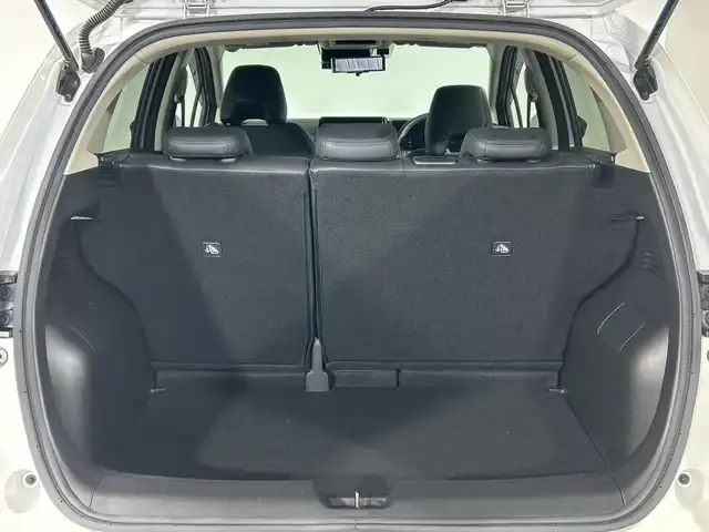 日産 オーラ G レザーエディション 神奈川県 2024(令6)年 0.4万km ピュアホワイトパール 純正9インチナビ/・BT/フルセグTV/SD/USB/AM/FM/アラウンドビューモニター/レザーシート/デジタルインナーミラー/ETC/純正前後ドライブレコーダー/電動サイドブレーキ/オートブレーキホールド/ECO/SPORTモード/EVモード/シートヒーター(D/N)/革巻きステアリング/ステアリングスイッチ/Autoライト/ステアリングヒーター/インテリジェントキー/プッシュスタートボタン/LEDヘッドライト/フォグランプ/電動格納ミラー/ウィンカーミラー/シートリフター/純正フロアマット/純正アルミホイール/純正ドアバイザー