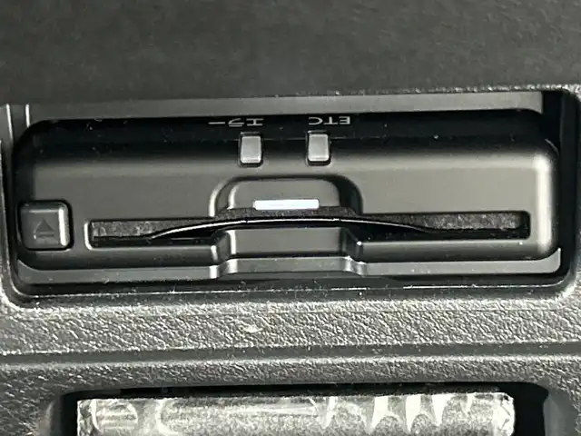 日産 オーラ G レザーエディション 神奈川県 2024(令6)年 0.4万km ピュアホワイトパール 純正9インチナビ/・BT/フルセグTV/SD/USB/AM/FM/アラウンドビューモニター/レザーシート/デジタルインナーミラー/ETC/純正前後ドライブレコーダー/電動サイドブレーキ/オートブレーキホールド/ECO/SPORTモード/EVモード/シートヒーター(D/N)/革巻きステアリング/ステアリングスイッチ/Autoライト/ステアリングヒーター/インテリジェントキー/プッシュスタートボタン/LEDヘッドライト/フォグランプ/電動格納ミラー/ウィンカーミラー/シートリフター/純正フロアマット/純正アルミホイール/純正ドアバイザー