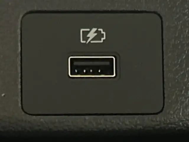 日産 オーラ G レザーエディション 神奈川県 2024(令6)年 0.4万km ピュアホワイトパール 純正9インチナビ/・BT/フルセグTV/SD/USB/AM/FM/アラウンドビューモニター/レザーシート/デジタルインナーミラー/ETC/純正前後ドライブレコーダー/電動サイドブレーキ/オートブレーキホールド/ECO/SPORTモード/EVモード/シートヒーター(D/N)/革巻きステアリング/ステアリングスイッチ/Autoライト/ステアリングヒーター/インテリジェントキー/プッシュスタートボタン/LEDヘッドライト/フォグランプ/電動格納ミラー/ウィンカーミラー/シートリフター/純正フロアマット/純正アルミホイール/純正ドアバイザー