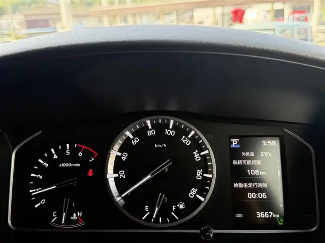 トヨタ ハイエース GL 香川県 2024(令6)年 0.4万km ホワイトパールクリスタルシャイン キャンピングカー/ストラーダSDナビ/フルセグ/CD/DVD/BT/デジタルインナーミラー/パノラミックビューモニター/セーフティセンス/プリクラッシュ/レーンキープ/オートハイビーム/シンク/ベットキット/サブバッテリー/外部１００Ｖ充電装置/電装配電盤/走行充電装置/100Vコンセント/照明/テーブル/カーテン/ＥＴＣ