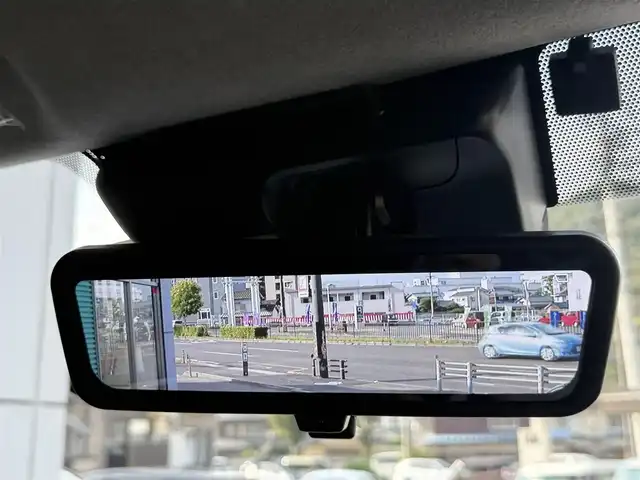 トヨタ ハイエース GL 香川県 2024(令6)年 0.4万km ホワイトパールクリスタルシャイン キャンピングカー/ストラーダSDナビ/フルセグ/CD/DVD/BT/デジタルインナーミラー/パノラミックビューモニター/セーフティセンス/プリクラッシュ/レーンキープ/オートハイビーム/シンク/ベットキット/サブバッテリー/外部１００Ｖ充電装置/電装配電盤/走行充電装置/100Vコンセント/照明/テーブル/カーテン/ＥＴＣ