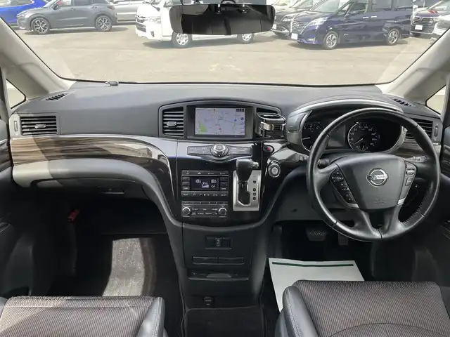 日産 エルグランド 250ハイウェイスターS 群馬県 2016(平28)年 7.9万km ファントムブラック 純正メモリナビ/　　Bluetooth/フルセグ/MusicBox/    CD/DVD/FM/AM/AUX/アラウンドビューモニター/クルーズコントロール/ニスモフルエアロ/ニスモ19インチAW/ニスモサスペンション/ニスモフロアマット/純正フリップダウンモニター/両側パワースライドドア/オートLEDヘッドライト/ハーフレザーシート/バックドアオートクロージャ―/ステアリングスイッチ/ビルドインETC