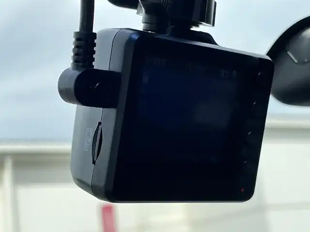日産 エルグランド 250ハイウェイスターS 群馬県 2016(平28)年 7.9万km ファントムブラック 純正メモリナビ/　　Bluetooth/フルセグ/MusicBox/    CD/DVD/FM/AM/AUX/アラウンドビューモニター/クルーズコントロール/ニスモフルエアロ/ニスモ19インチAW/ニスモサスペンション/ニスモフロアマット/純正フリップダウンモニター/両側パワースライドドア/オートLEDヘッドライト/ハーフレザーシート/バックドアオートクロージャ―/ステアリングスイッチ/ビルドインETC