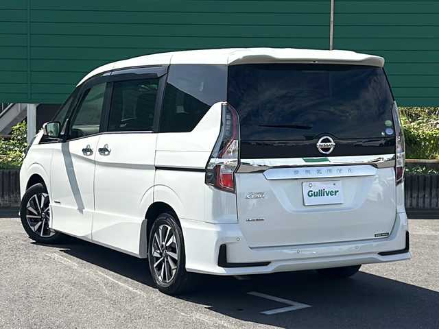 日産 セレナ ハイウェイスター V 茨城県 2019(令1)年 3.9万km ブリリアントホワイトパール 純正9インチディーラーオプションナビ（AM/FM/Bluetooth接続/フルセグTV/CD/DVD）/全周囲カメラ/純正ビルトインETC/クルーズコントロール/両側パワースライドドア/スマートキー/パーキングアシスト/アイドリングストップ/ブラインドスポットモニター/前側ドライブレコーダー/ウォークスルー/純正フロアマット/純正16インチアルミホイール/前後コーナーセンサー/レーンキープアシスト/横滑り防止装置/盗難防止装置/衝突被害軽減システム
