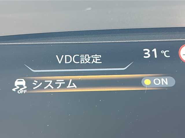日産 セレナ ハイウェイスター V 茨城県 2019(令1)年 3.9万km ブリリアントホワイトパール 純正9インチディーラーオプションナビ（AM/FM/Bluetooth接続/フルセグTV/CD/DVD）/全周囲カメラ/純正ビルトインETC/クルーズコントロール/両側パワースライドドア/スマートキー/パーキングアシスト/アイドリングストップ/ブラインドスポットモニター/前側ドライブレコーダー/ウォークスルー/純正フロアマット/純正16インチアルミホイール/前後コーナーセンサー/レーンキープアシスト/横滑り防止装置/盗難防止装置/衝突被害軽減システム