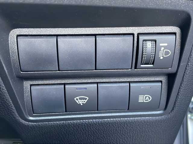 トヨタ ヤリスクロス Z 青森県 2020(令2)年 1.5万km ホワイトパールクリスタルシャイン 4WD/寒冷地仕様/純正8インチDオーディオナビ/CD・DVD・Bluetooth/バックカメラ/合皮コンビシート/前席シートヒーター/運転席パワーシート/セーフティセンス/プリクラッシュセーフティ/レーントレーシングアシスト/レーダークルーズコントロール/オートマチックハイビーム/クリアランスソナー/純正エンジンスターター/純正ドライブレコーダー/ワイパーデアイサ―/純正ビルトインETC/LEDヘッドライト/純正18インチアルミ夏タイヤ/社外16インチアルミ冬タイヤ有