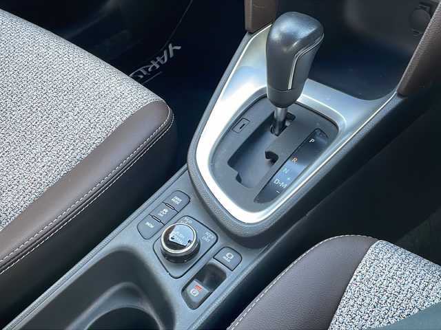 トヨタ ヤリスクロス Z 青森県 2020(令2)年 1.5万km ホワイトパールクリスタルシャイン 4WD/寒冷地仕様/純正8インチDオーディオナビ/CD・DVD・Bluetooth/バックカメラ/合皮コンビシート/前席シートヒーター/運転席パワーシート/セーフティセンス/プリクラッシュセーフティ/レーントレーシングアシスト/レーダークルーズコントロール/オートマチックハイビーム/クリアランスソナー/純正エンジンスターター/純正ドライブレコーダー/ワイパーデアイサ―/純正ビルトインETC/LEDヘッドライト/純正18インチアルミ夏タイヤ/社外16インチアルミ冬タイヤ有