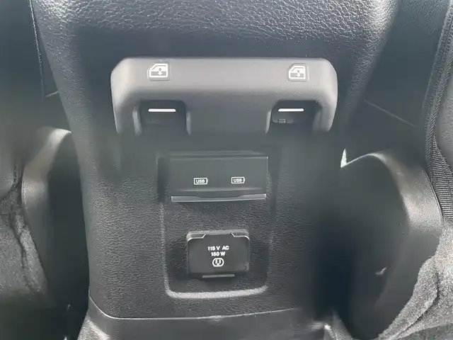 クライスラー・ジープ ジープ ラングラー アンリミテッド サハラ アルティチュード 富山県 2024(令6)年 1.3万km 白 ワンオーナー/黒革/純正ナビ/フルセグＴＶ/Bluetooth/ETC2.0/フロントカメラ/サイドカメラ/バックカメラ/レーダークルーズコントロール/スマートキー/プッシュスタートエンジン/LEDオートライト/純正ＡＷ付冬タイヤ4本積み込み