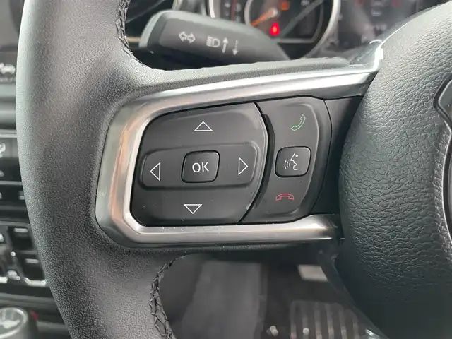 クライスラー・ジープ ジープ ラングラー アンリミテッド サハラ アルティチュード 富山県 2024(令6)年 1.3万km 白 ワンオーナー/黒革/純正ナビ/フルセグＴＶ/Bluetooth/ETC2.0/フロントカメラ/サイドカメラ/バックカメラ/レーダークルーズコントロール/スマートキー/プッシュスタートエンジン/LEDオートライト/純正ＡＷ付冬タイヤ4本積み込み