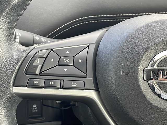 日産 セレナ ハイウェイスター Vセレクション 千葉県 2017(平29)年 5.8万km ダイヤモンドブラック 8インチナビAVIC-RL801　ＥＴＣ　フリップダウンモニター　クルコン　全方位カメラ　プロパイロット　ドラレコ　ハンズフリーパワースライド　両側電動スライド ドアＬＥＤライト　オートライト　コーナーセンサー　１６インチＡＷ