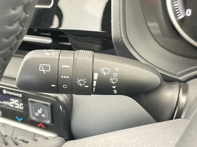 トヨタ ヴォクシー S－G 愛知県 2022(令4)年 0.8万km アティチュードブラックマイカ 純正ディズプレイオーディオ　ナビ機能なし/両側パワースライドドア/レーダークルーズコントロール/シートヒーター/バックカメラ/コーナーセンサー/純正アルミホイール/LEDヘッドライト/リアオートエアコン/オートマチックハイビーム/ETC/衝突軽減システム/Bluetooth/ステアリングスイッチ/スマートキー/プッシュスタート