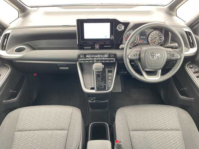 トヨタ ヴォクシー S－G 愛知県 2022(令4)年 0.8万km アティチュードブラックマイカ 純正ディズプレイオーディオ　ナビ機能なし/両側パワースライドドア/レーダークルーズコントロール/シートヒーター/バックカメラ/コーナーセンサー/純正アルミホイール/LEDヘッドライト/リアオートエアコン/オートマチックハイビーム/ETC/衝突軽減システム/Bluetooth/ステアリングスイッチ/スマートキー/プッシュスタート