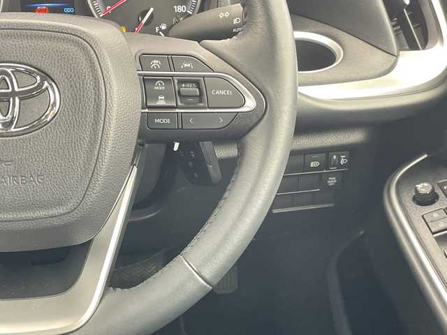 トヨタ ヴォクシー S－G 愛知県 2022(令4)年 0.8万km アティチュードブラックマイカ 純正ディズプレイオーディオ　ナビ機能なし/両側パワースライドドア/レーダークルーズコントロール/シートヒーター/バックカメラ/コーナーセンサー/純正アルミホイール/LEDヘッドライト/リアオートエアコン/オートマチックハイビーム/ETC/衝突軽減システム/Bluetooth/ステアリングスイッチ/スマートキー/プッシュスタート