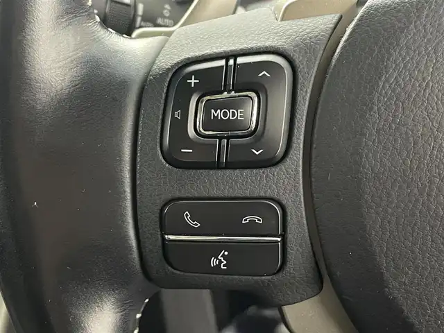 レクサス ＮＸ 200t アーバンスタイル 埼玉県 2017(平29)年 5.6万km ソニッククォーツ 純正ナビ　フルセグＴＶ　全方位カメラ　３眼ＬＥＤヘッドライト　シートヒーター　ＢＳＭ　追従走行　ＭＴモード付ＡＴ　ＥＴＣ２．０　パワーシート　ワイヤレス充電　Ｂｌｕｅｔｏｏｔｈ　ＣＤ／ＤＶＤ