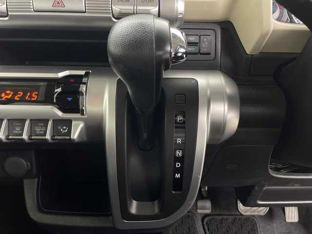 スズキ クロスビー HYBRID MX 鹿児島県 2019(令1)年 4万km キャラバンアイボリーパールメタリック/ホワイト 2トーンルーフ 純正ナビ（CD/DVD/BT/フルセグ）/パドルシフト/シートヒーター/ETC/ドラレコ/コーナーセンサー/４WD/アイドリングストップ/純正フロアマット