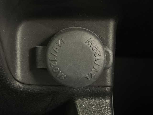 スズキ クロスビー HYBRID MX 鹿児島県 2019(令1)年 4万km キャラバンアイボリーパールメタリック/ホワイト 2トーンルーフ 純正ナビ（CD/DVD/BT/フルセグ）/パドルシフト/シートヒーター/ETC/ドラレコ/コーナーセンサー/４WD/アイドリングストップ/純正フロアマット