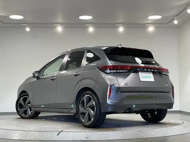 日産 オーラ G 愛知県 2024(令6)年 0.7万km ダークメタルグレー 純正９インチナビ/ＢＯＳＥサウンドシステム/プロパイロット/衝突軽減ブレーキ/ブラインドスポットモニター/クリアランスソナー/車線逸脱警報/ハーフレザーシート/ワイヤレス充電/デジタルインナーミラー/ドライブレコーダー/ビルトインＥＴＣ２．０/USB＆HDMI入力端子/アクセサリーソケット/LEDヘッドライト/ISOFIX/純正フロアマット/純正17インチアルミホイール