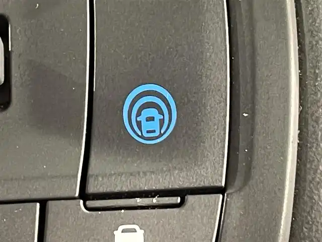 日産 オーラ G 愛知県 2024(令6)年 0.7万km ダークメタルグレー 純正９インチナビ/ＢＯＳＥサウンドシステム/プロパイロット/衝突軽減ブレーキ/ブラインドスポットモニター/クリアランスソナー/車線逸脱警報/ハーフレザーシート/ワイヤレス充電/デジタルインナーミラー/ドライブレコーダー/ビルトインＥＴＣ２．０/USB＆HDMI入力端子/アクセサリーソケット/LEDヘッドライト/ISOFIX/純正フロアマット/純正17インチアルミホイール