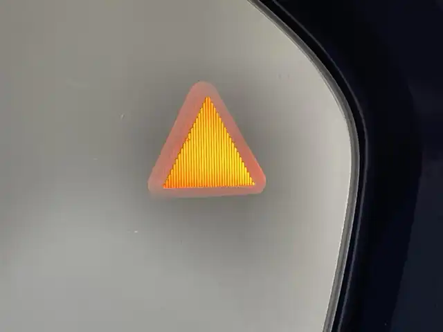 日産 オーラ G 愛知県 2024(令6)年 0.7万km ダークメタルグレー 純正９インチナビ/ＢＯＳＥサウンドシステム/プロパイロット/衝突軽減ブレーキ/ブラインドスポットモニター/クリアランスソナー/車線逸脱警報/ハーフレザーシート/ワイヤレス充電/デジタルインナーミラー/ドライブレコーダー/ビルトインＥＴＣ２．０/USB＆HDMI入力端子/アクセサリーソケット/LEDヘッドライト/ISOFIX/純正フロアマット/純正17インチアルミホイール