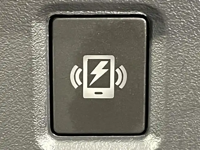 日産 オーラ G 愛知県 2024(令6)年 0.7万km ダークメタルグレー 純正９インチナビ/ＢＯＳＥサウンドシステム/プロパイロット/衝突軽減ブレーキ/ブラインドスポットモニター/クリアランスソナー/車線逸脱警報/ハーフレザーシート/ワイヤレス充電/デジタルインナーミラー/ドライブレコーダー/ビルトインＥＴＣ２．０/USB＆HDMI入力端子/アクセサリーソケット/LEDヘッドライト/ISOFIX/純正フロアマット/純正17インチアルミホイール