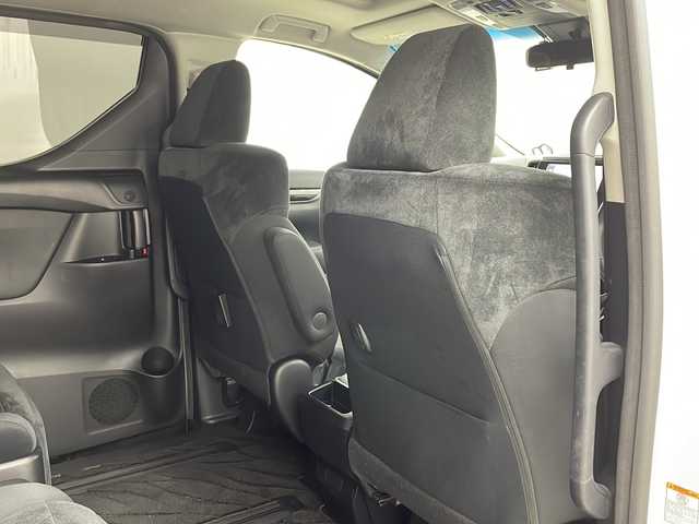 トヨタ アルファード S 兵庫県 2020(令2)年 3.3万km ホワイトパールクリスタルシャイン ・純正9インチナビ/・CD/DVD/AM/FM/・フルセグTV/・Bluetooth接続/・12.1インチフリップダウンモニター/・サンルーフ/・バックカメラ/・両側パワースライドドア/・ビルトインETC/・社外前後ドライブレコーダー/・HDMI接続/・2列目オットマン/・ZEUS製エアロ（フロント、サイド、リア）/・ZEUS製4本出しマフラー/・トヨタセーフティセンス/・プリクラッシュセーフティ/・レーンディパーチャーアラート/・クリアランスソナー/・パーキングサポートブレーキ/・ロードサインアシスト/・レーダークルーズコントロール/・オートマチックハイビーム/・社外フロアマット（M’Z SPEED）/・タナベローダウンサス/・電子パーキングブレーキ/・オートホールド/・