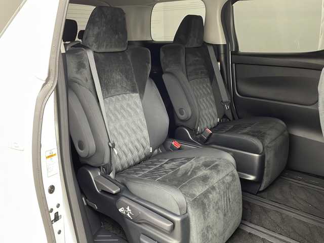 トヨタ アルファード S 兵庫県 2020(令2)年 3.3万km ホワイトパールクリスタルシャイン ・純正9インチナビ/・CD/DVD/AM/FM/・フルセグTV/・Bluetooth接続/・12.1インチフリップダウンモニター/・サンルーフ/・バックカメラ/・両側パワースライドドア/・ビルトインETC/・社外前後ドライブレコーダー/・HDMI接続/・2列目オットマン/・ZEUS製エアロ（フロント、サイド、リア）/・ZEUS製4本出しマフラー/・トヨタセーフティセンス/・プリクラッシュセーフティ/・レーンディパーチャーアラート/・クリアランスソナー/・パーキングサポートブレーキ/・ロードサインアシスト/・レーダークルーズコントロール/・オートマチックハイビーム/・社外フロアマット（M’Z SPEED）/・タナベローダウンサス/・電子パーキングブレーキ/・オートホールド/・