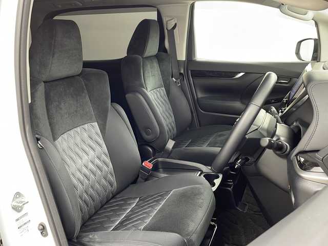 トヨタ アルファード S 兵庫県 2020(令2)年 3.3万km ホワイトパールクリスタルシャイン ・純正9インチナビ/・CD/DVD/AM/FM/・フルセグTV/・Bluetooth接続/・12.1インチフリップダウンモニター/・サンルーフ/・バックカメラ/・両側パワースライドドア/・ビルトインETC/・社外前後ドライブレコーダー/・HDMI接続/・2列目オットマン/・ZEUS製エアロ（フロント、サイド、リア）/・ZEUS製4本出しマフラー/・トヨタセーフティセンス/・プリクラッシュセーフティ/・レーンディパーチャーアラート/・クリアランスソナー/・パーキングサポートブレーキ/・ロードサインアシスト/・レーダークルーズコントロール/・オートマチックハイビーム/・社外フロアマット（M’Z SPEED）/・タナベローダウンサス/・電子パーキングブレーキ/・オートホールド/・