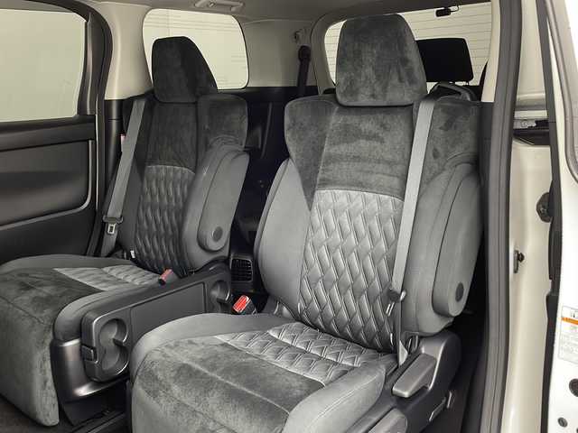 トヨタ アルファード S 兵庫県 2020(令2)年 3.3万km ホワイトパールクリスタルシャイン ・純正9インチナビ/・CD/DVD/AM/FM/・フルセグTV/・Bluetooth接続/・12.1インチフリップダウンモニター/・サンルーフ/・バックカメラ/・両側パワースライドドア/・ビルトインETC/・社外前後ドライブレコーダー/・HDMI接続/・2列目オットマン/・ZEUS製エアロ（フロント、サイド、リア）/・ZEUS製4本出しマフラー/・トヨタセーフティセンス/・プリクラッシュセーフティ/・レーンディパーチャーアラート/・クリアランスソナー/・パーキングサポートブレーキ/・ロードサインアシスト/・レーダークルーズコントロール/・オートマチックハイビーム/・社外フロアマット（M’Z SPEED）/・タナベローダウンサス/・電子パーキングブレーキ/・オートホールド/・