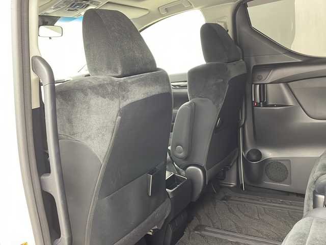 トヨタ アルファード S 兵庫県 2020(令2)年 3.3万km ホワイトパールクリスタルシャイン ・純正9インチナビ/・CD/DVD/AM/FM/・フルセグTV/・Bluetooth接続/・12.1インチフリップダウンモニター/・サンルーフ/・バックカメラ/・両側パワースライドドア/・ビルトインETC/・社外前後ドライブレコーダー/・HDMI接続/・2列目オットマン/・ZEUS製エアロ（フロント、サイド、リア）/・ZEUS製4本出しマフラー/・トヨタセーフティセンス/・プリクラッシュセーフティ/・レーンディパーチャーアラート/・クリアランスソナー/・パーキングサポートブレーキ/・ロードサインアシスト/・レーダークルーズコントロール/・オートマチックハイビーム/・社外フロアマット（M’Z SPEED）/・タナベローダウンサス/・電子パーキングブレーキ/・オートホールド/・