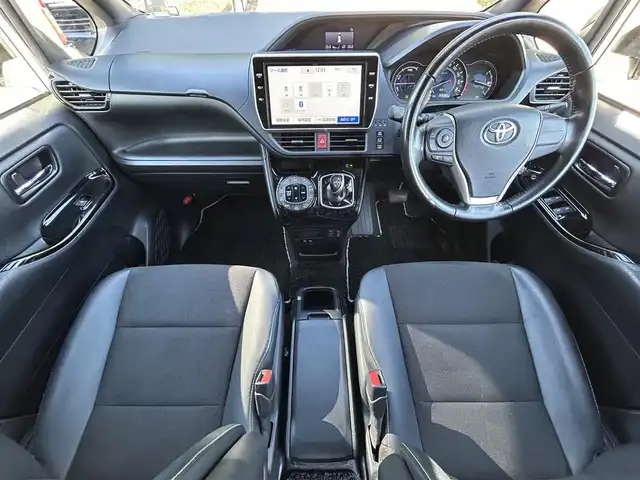 トヨタ ノア ハイブリッド Si ダブルバイビー 東京都 2018(平30)年 9.4万km ホワイトパールクリスタルシャイン ワンオーナー/純正SDナビ（NSZN-Z68T）/・Bluetoothオーディオ/フルセグTV/DVD/後席用モニター/ワンタッチスイッチ付両側パワースライドドア/リヤオートエアコン/シートヒーター（前席）/純正ビルトインETC2.0/Toyota Safety Sense/取扱説明書/保証書/スペアキー1本