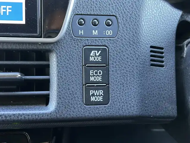 トヨタ ノア ハイブリッド Si ダブルバイビー 東京都 2018(平30)年 9.4万km ホワイトパールクリスタルシャイン ワンオーナー/純正SDナビ（NSZN-Z68T）/・Bluetoothオーディオ/フルセグTV/DVD/後席用モニター/ワンタッチスイッチ付両側パワースライドドア/リヤオートエアコン/シートヒーター（前席）/純正ビルトインETC2.0/Toyota Safety Sense/取扱説明書/保証書/スペアキー1本