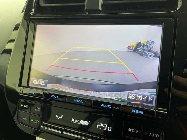 トヨタ プリウス S ツーリングセレクション 愛知県 2016(平28)年 5.1万km アティチュードブラックマイカ 禁煙車/純正ナビ/(AM/FM/DISC/BT/SD/フルセグ)/ドライブレコーダー/ETC/追従式クルーズコントロール/バックカメラ/スマートエントリ＆スタートシステム/ライト付き電動格納ミラー/ライト付きバニティーミラー/ハーフレザーシート/シートヒーター/純正フロアマット/純正ドアバイザー/革巻きステアリング/ステアリングスイッチ/LEDヘッドライト/フォグランプ/オートライト/オートマチックハイビーム/プッシュスタート/スマートキー/純正17インチアルミホイール