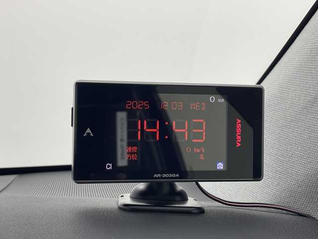 トヨタ プリウス S ツーリングセレクション 愛知県 2016(平28)年 5.1万km アティチュードブラックマイカ 禁煙車/純正ナビ/(AM/FM/DISC/BT/SD/フルセグ)/ドライブレコーダー/ETC/追従式クルーズコントロール/バックカメラ/スマートエントリ＆スタートシステム/ライト付き電動格納ミラー/ライト付きバニティーミラー/ハーフレザーシート/シートヒーター/純正フロアマット/純正ドアバイザー/革巻きステアリング/ステアリングスイッチ/LEDヘッドライト/フォグランプ/オートライト/オートマチックハイビーム/プッシュスタート/スマートキー/純正17インチアルミホイール