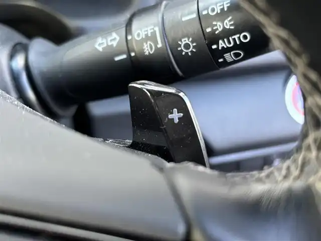 ホンダ インサイト EX・ブラックスタイル 茨城県 2019(平31)年 7.7万km クリスタルブラックパール 純正ナビ/　(AM/FM/CD/DVD/USB/ワンセグTV)/バックカメラ/社外リアスポイラー/ドライブレコーダー/クルーズコントロール/ETC2.0/LEDヘッドライト/ハーフレザーシート/シートヒーター/パワーシート/前後コーナーセンサー/レーンキープアシスト/オートライト/W+サイドエアバック/スペアキー