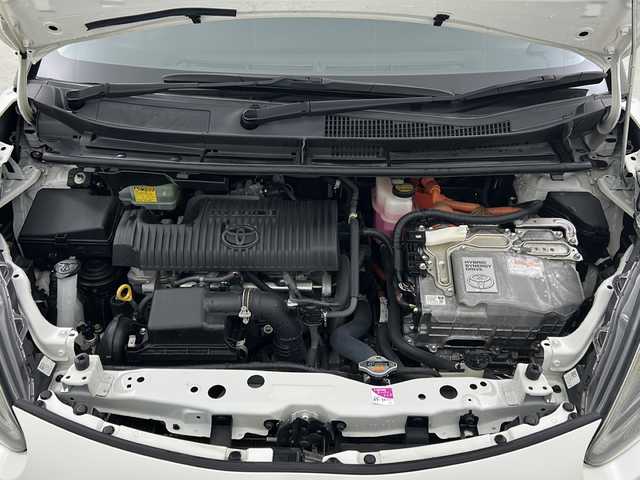 トヨタ シエンタ ハイブリッド G 宮城県 2016(平28)年 7.9万km ホワイトパールクリスタルシャイン 禁煙車/純正12.1インチフリップダウンモニター/トヨタセーフティーセンス/・プリクラッシュセーフティーシステム/・オートマチックハイビーム/・レーンディバ―チャーアラート/・先行車発進お知らせ/純正7インチナビ/（BT.AM.FM.CD.DVD.SD.USB.HDMI）/バックカメラ/フルセグテレビ/両側パワースライドドア/前方ドライブレコーダー/ビルトインETC/革巻きステアリング/ステアリングスイッチ/プッシュスタート/スマートキー/スペアキー/純正フロアマット/純正ドアバイザー/LEDヘッドライト/フォグランプ/純正15インチホイールキャップ/横滑り防止機能/アイドリングストップ