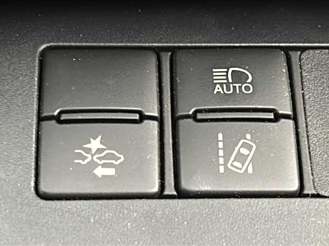 トヨタ シエンタ ハイブリッド G 宮城県 2016(平28)年 7.9万km ホワイトパールクリスタルシャイン 禁煙車/純正12.1インチフリップダウンモニター/トヨタセーフティーセンス/・プリクラッシュセーフティーシステム/・オートマチックハイビーム/・レーンディバ―チャーアラート/・先行車発進お知らせ/純正7インチナビ/（BT.AM.FM.CD.DVD.SD.USB.HDMI）/バックカメラ/フルセグテレビ/両側パワースライドドア/前方ドライブレコーダー/ビルトインETC/革巻きステアリング/ステアリングスイッチ/プッシュスタート/スマートキー/スペアキー/純正フロアマット/純正ドアバイザー/LEDヘッドライト/フォグランプ/純正15インチホイールキャップ/横滑り防止機能/アイドリングストップ