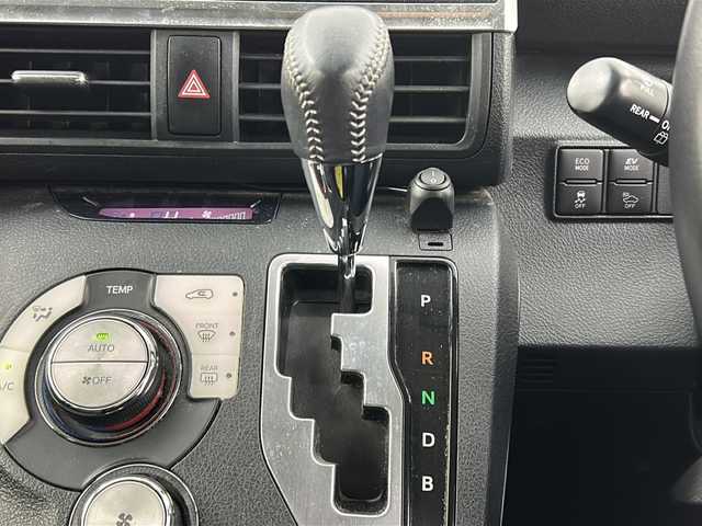 トヨタ シエンタ ハイブリッド G 宮城県 2016(平28)年 7.9万km ホワイトパールクリスタルシャイン 禁煙車/純正12.1インチフリップダウンモニター/トヨタセーフティーセンス/・プリクラッシュセーフティーシステム/・オートマチックハイビーム/・レーンディバ―チャーアラート/・先行車発進お知らせ/純正7インチナビ/（BT.AM.FM.CD.DVD.SD.USB.HDMI）/バックカメラ/フルセグテレビ/両側パワースライドドア/前方ドライブレコーダー/ビルトインETC/革巻きステアリング/ステアリングスイッチ/プッシュスタート/スマートキー/スペアキー/純正フロアマット/純正ドアバイザー/LEDヘッドライト/フォグランプ/純正15インチホイールキャップ/横滑り防止機能/アイドリングストップ