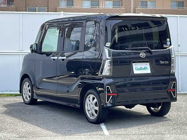 ダイハツ タント カスタム X セレクション 秋田県 2020(令2)年 5.3万km ブラックマイカメタリック 純正メモリーナビ　NMZK-W70D/CD　DVD　フルセグTV　SD　USB　BT/純正ドライブレコーダー/純正フロアマット/ドアバイザー/前後コーナーセンサー/プッシュスタート/シートバックテーブル/後席サンシェード/ウィンカーミラー/バックカメラ/両側パワースライドドア/スマートアシスト/衝突被害軽減ブレーキ/車線逸脱警報/誤発進抑制機能/先行車発進告知/オートマチックハイビーム/LEDヘッドライト/LEDフォグ/レザー調シートカバー/ETC/スマートキー/純正アルミ組サマータイヤ積込