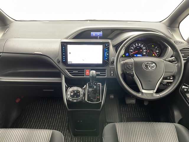 トヨタ ヴォクシー ZS 煌Ⅱ 長野県 2019(令1)年 3.1万km ホワイトパールクリスタルシャイン トヨタセーフティーセンス/プリクラッシュセーフティ/レーンディパーチャーアラート（車線逸脱警報システム）/社外SDナビ（フルセグ/DVD/CD/BT）/フリップダウンモニター（TVM-FW1100）/バックカメラ/ETC/クルーズコントロール/両側パワースライド/前後ドライブレコーダー/オートライト/LEDヘットライト/LEDフォグランプ/革巻きステリング/ドアバイザー/社外フロアマット/サイドサンシェード/純正16インチAW