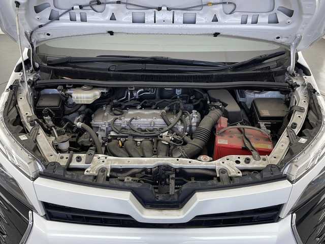トヨタ ヴォクシー ZS 煌Ⅱ 長野県 2019(令1)年 3.1万km ホワイトパールクリスタルシャイン トヨタセーフティーセンス/プリクラッシュセーフティ/レーンディパーチャーアラート（車線逸脱警報システム）/社外SDナビ（フルセグ/DVD/CD/BT）/フリップダウンモニター（TVM-FW1100）/バックカメラ/ETC/クルーズコントロール/両側パワースライド/前後ドライブレコーダー/オートライト/LEDヘットライト/LEDフォグランプ/革巻きステリング/ドアバイザー/社外フロアマット/サイドサンシェード/純正16インチAW