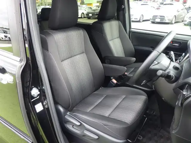 トヨタ ヴォクシー ZS 煌Ⅱ 千葉県 2020(令2)年 4.5万km ブラック TRDフロントスポイラー/両側パワースライドドア/純正SDナビ/地デジTV/【DVD/CD再生機能　Bluetooth接続】/バックカメラ/フリップダウンモニター/革巻きステアリング/ドライブレコーダー（前後撮影）/ETC/LEDヘッドライト/フォグライト/ウインカーミラー/クリアランスソナー/純正16インチアルミホイル/スマートキー