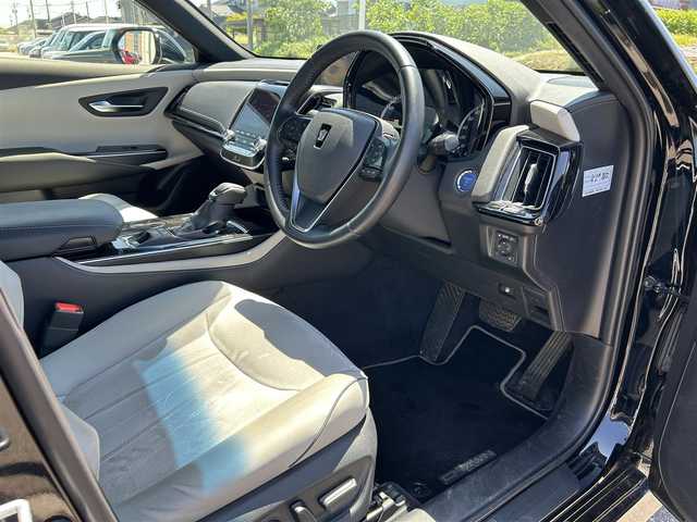 トヨタ クラウン ハイブリッド 富山県 2020(令2)年 3.6万km ブラック 4WD/セーフティセンス（衝突回避支援パッケージ）/レーダークルーズコントロール/ブラインドスポットモニター/リアクロストラフィックオートブレーキ/オートマチックハイビーム/純正SDナビ/フルセグＴＶ/ＤＶＤ再生/Bluetooth/バックカメラ/ビルトインETC/ドライブレコーダー/ハーフレザーシート/運転席助手席パワーシート/LEDオートライト/LEDフォグライト/コーナーセンサー