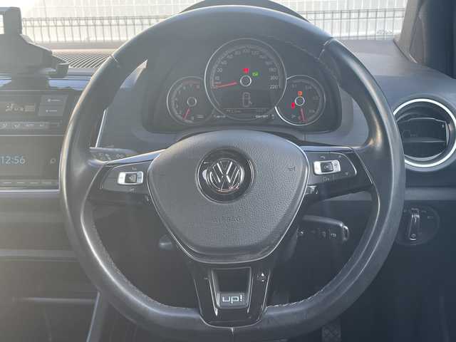 フォルクスワーゲン アップ！ クロスアップ！ 高知県 2018(平30)年 5.3万km 青Ｍ コスタアズールメタリック200台限定車/オールイン・セーフティ/シティエマージェンシーブレーキ/スタティックコーナリングライト/リヤビューカメラRearAssist/リヤパークディスタンスコントロール/オプティカルパーキングシステム/ブレーキアシスト/エマージェンシーストップシグナル/クルーズコントロール/前席シートヒーター/レインセンサー/VW純正インフォテイメントシステム/CompositionPhone/専用フロントバンパー/専用リヤバンパー/専用シルバールーフレール/ダークティンテッドガラス/専用ブラックサイドモールディング/純正16インチアルミホイール/専用ホイールハウスエクステンション/専用シルバードアミラー/専用ドアシルプレート/アレルゲン除去機能付きフレッシュエアフィルター/保証書/取説