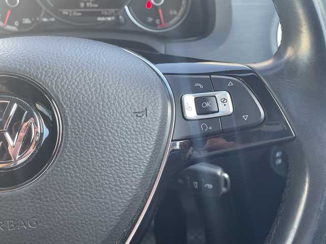 フォルクスワーゲン アップ！ クロスアップ！ 高知県 2018(平30)年 5.3万km 青Ｍ コスタアズールメタリック200台限定車/オールイン・セーフティ/シティエマージェンシーブレーキ/スタティックコーナリングライト/リヤビューカメラRearAssist/リヤパークディスタンスコントロール/オプティカルパーキングシステム/ブレーキアシスト/エマージェンシーストップシグナル/クルーズコントロール/前席シートヒーター/レインセンサー/VW純正インフォテイメントシステム/CompositionPhone/専用フロントバンパー/専用リヤバンパー/専用シルバールーフレール/ダークティンテッドガラス/専用ブラックサイドモールディング/純正16インチアルミホイール/専用ホイールハウスエクステンション/専用シルバードアミラー/専用ドアシルプレート/アレルゲン除去機能付きフレッシュエアフィルター/保証書/取説